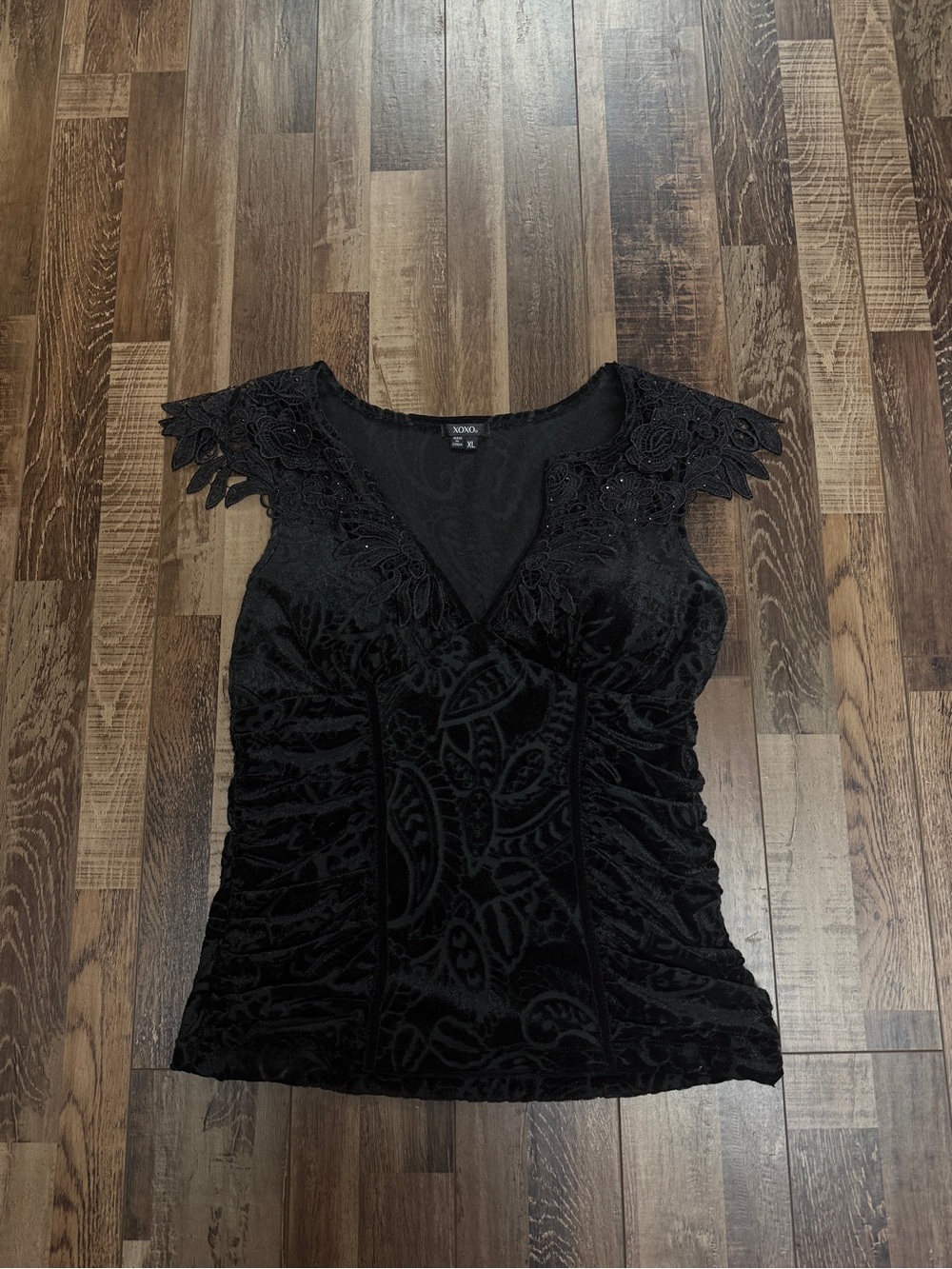 Y2k XOXO Black Lace Velvet Tank Top - Picture 2 of 4
